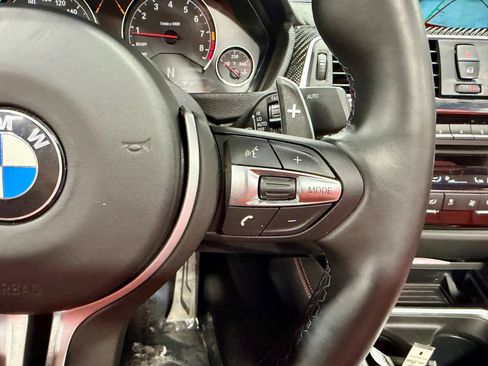 Used 2020 BMW M4 Convertible 2D w/ Competition Package image 21
