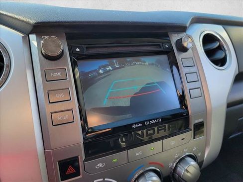 Used 2017 Toyota Tundra SR5 w/ SR5 Upgrade Package AWD/4WD image 18