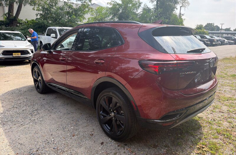 Used 2023 Buick Envision Preferred w/ Sport Touring Package AWD/4WD image 4