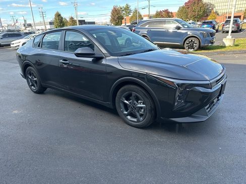 New 2025 Kia K4 LXS image 4