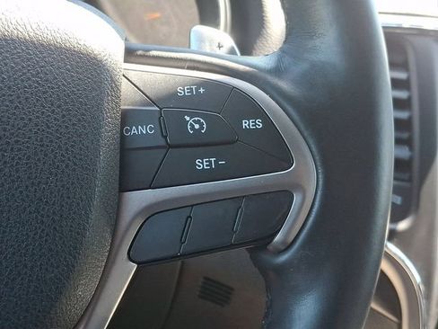 Used 2017 Jeep Grand Cherokee Altitude AWD/4WD image 22