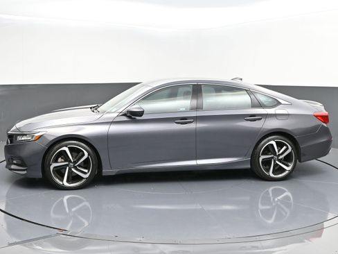Used 2019 Honda Accord Sport image 4