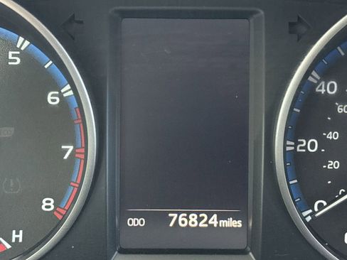 Used 2018 Toyota RAV4 Adventure image 23