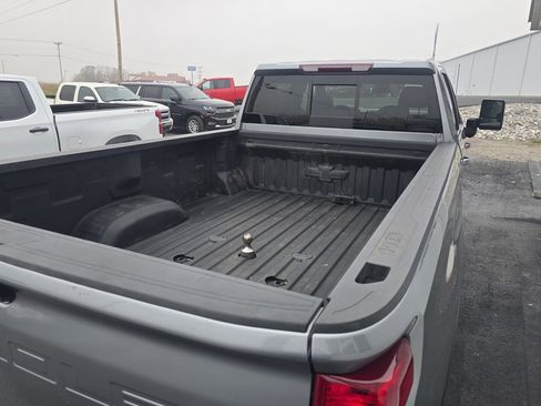 Used 2024 Chevrolet Silverado 2500 LT w/ Convenience Package image 9