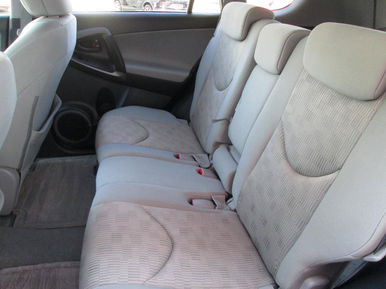 Used 2011 Toyota RAV4 4WD w/ Base L4 Extra Value Pkg image 31