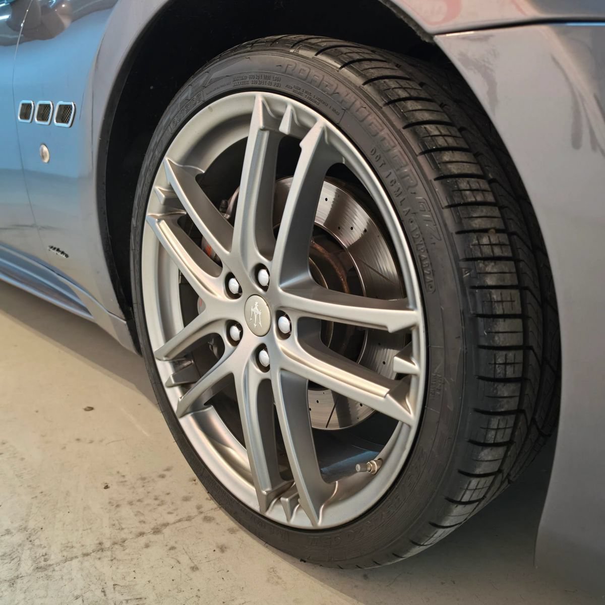 Used 2015 Maserati GranTurismo Sport RWD image 11