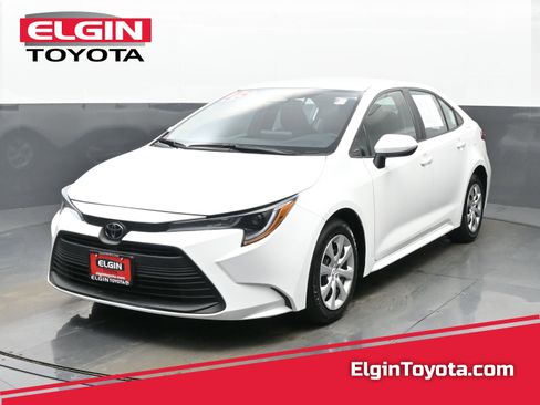 Used 2025 Toyota Corolla LE image 1