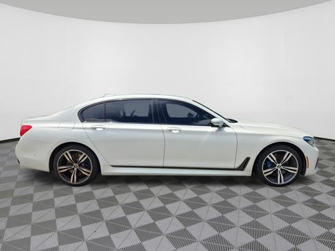 Used 2018 BMW 750i RWD image 6