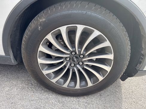 Used 2020 Lincoln Aviator Reserve image 3