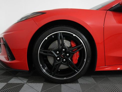 Used 2021 Chevrolet Corvette Stingray Coupe w/ Z51 Performance Package image 9