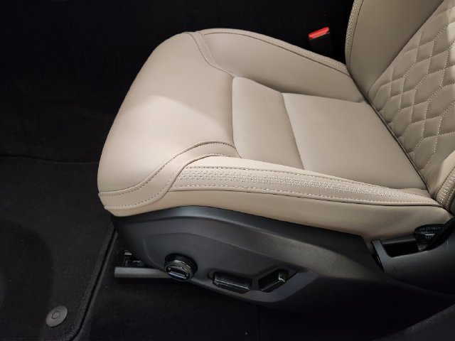 Certified 2026 Volvo XC60 B5 Plus AWD/4WD image 25