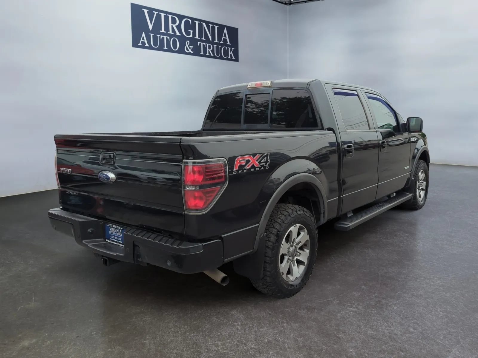 Used 2014 Ford F150 FX4 w/ Equipment Group 402A Luxury AWD/4WD image 8