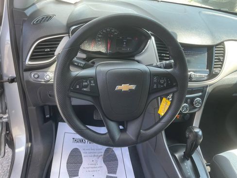 Used 2020 Chevrolet Trax LS w/ Tint and Cruise Package FWD image 16