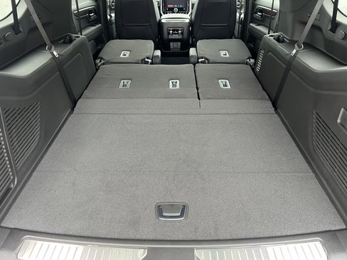 New 2026 GMC Yukon XL Denali w/ Denali Reserve Package image 22