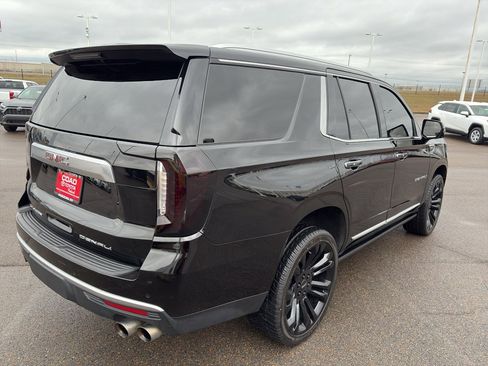 Used 2021 GMC Yukon Denali w/ Denali Premium Package image 5