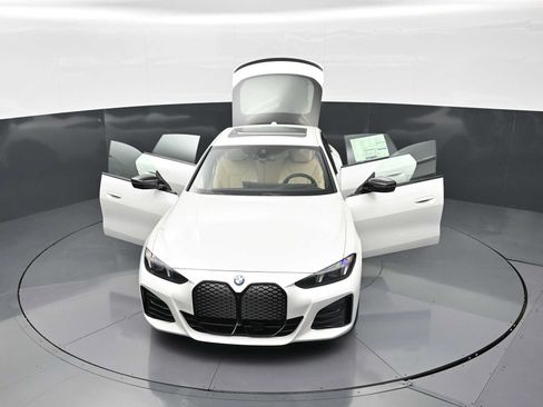 New 2026 BMW i4 xDrive40i w/ M Sport Package AWD/4WD image 33