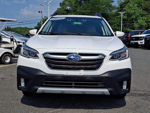 Used 2021 Subaru Outback Limited XT AWD/4WD image 3