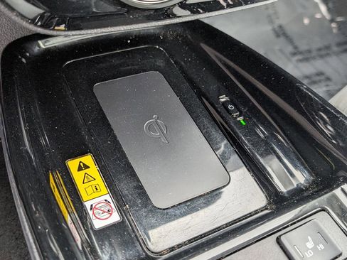 Used 2021 Toyota Prius Prime XLE w/ Carpet Mat Package (TMS) image 24