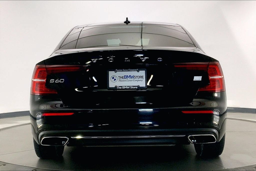 Used 2021 Volvo S60 T8 Inscription AWD/4WD image 3