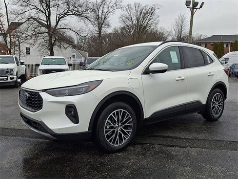 New 2026 Ford Escape SE w/ PHEV Premium Package image 2