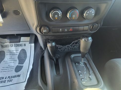 Used 2012 Jeep Wrangler Sport AWD/4WD image 16