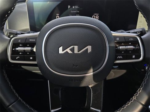 Certified 2025 Kia Sorento EX image 26