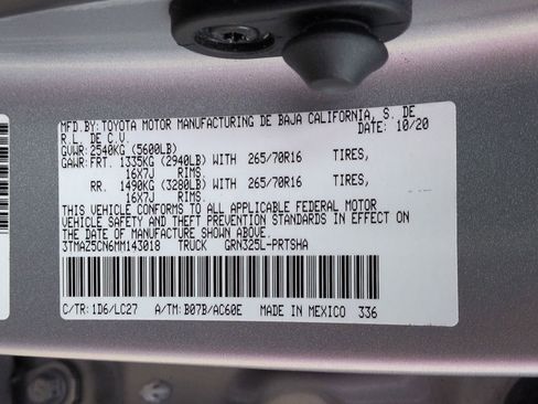 Used 2021 Toyota Tacoma TRD Off-Road w/ TRD Premium Off Road Package image 29