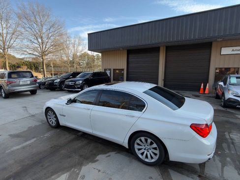 Used 2009 BMW 750Li image 6