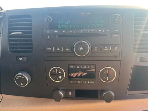 Used 2010 GMC Sierra 1500 SLE w/ Power Pack Plus image 27