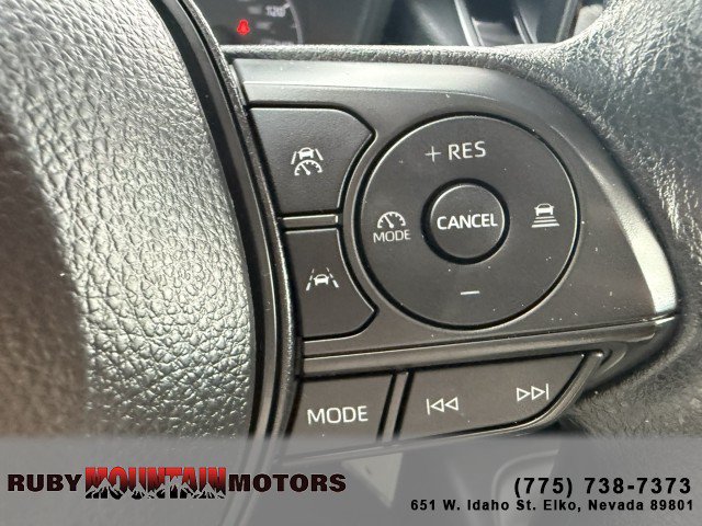 Used 2025 Toyota Corolla LE FWD image 15