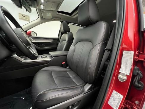 Used 2024 MAZDA CX-90 3.3 Turbo w/ Preferred Plus image 17