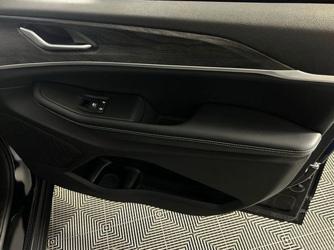 Used 2024 Jeep Grand Cherokee Limited image 42