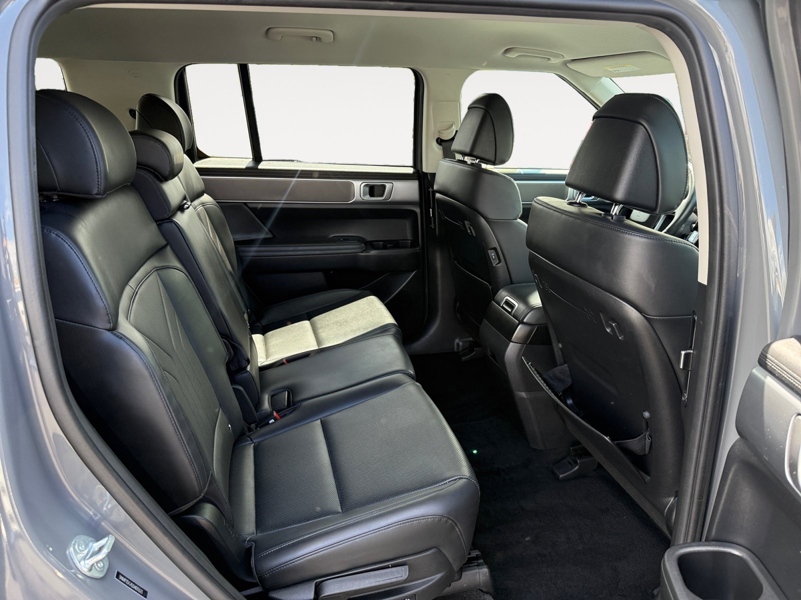 Used 2025 Hyundai Santa Fe SEL AWD/4WD image 18