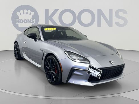 Used 2025 Toyota GR86 Premium w/ Performance Package RWD image 2