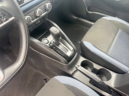 Used 2025 Nissan Versa SV FWD image 41