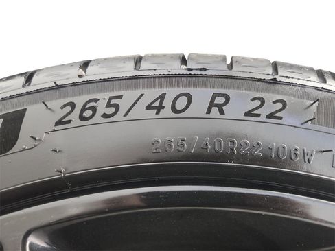 Used 2019 Land Rover Range Rover Velar R-Dynamic SE image 41