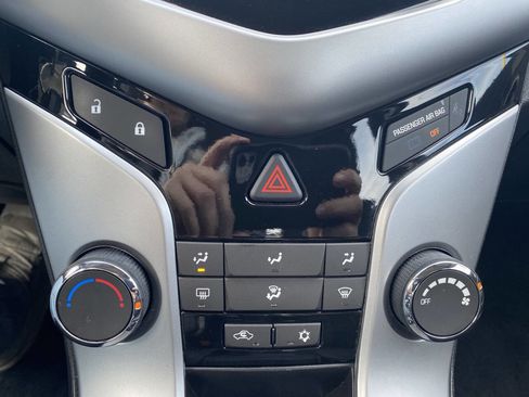 Used 2014 Chevrolet Cruze LT w/ RS Package image 29