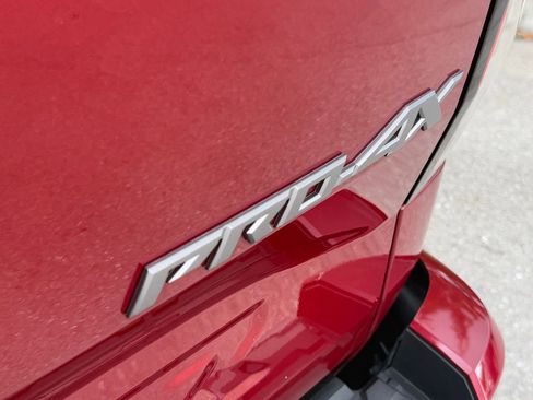 Used 2022 Nissan Frontier PRO-4X w/ Off-Road Protection Package image 34