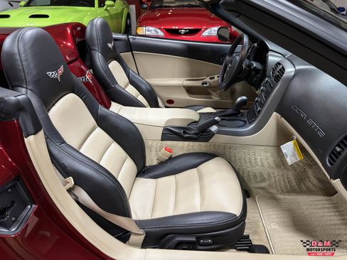 Used 2007 Chevrolet Corvette Convertible w/ Preferred Equipment Group image 13