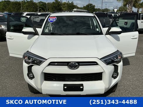 Used 2022 Toyota 4Runner SR5 image 35