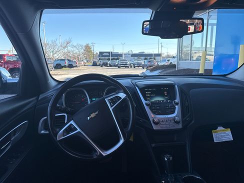 Used 2016 Chevrolet Equinox LTZ image 2