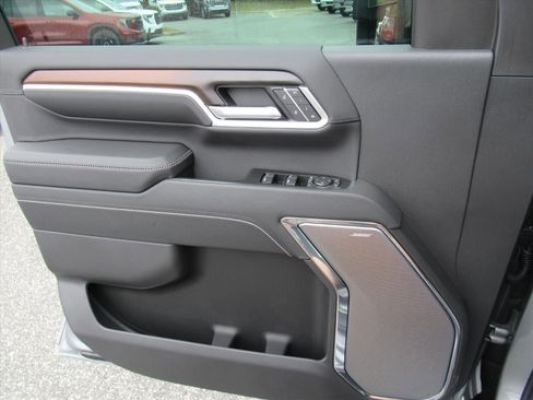 New 2026 GMC Sierra 2500 Denali w/ Denali Reserve Package image 18