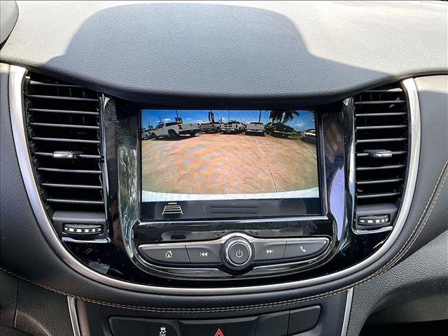 Used 2018 Chevrolet Trax LS FWD image 23