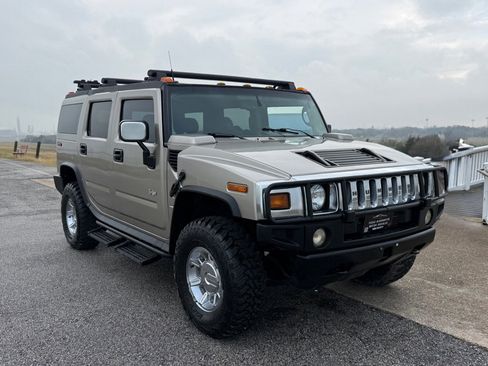 Used 2003 HUMMER H2 w/ Preferred Equipment Group image 3
