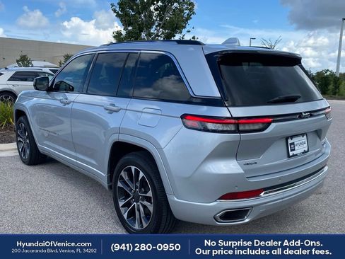 Used 2022 Jeep Grand Cherokee Overland AWD/4WD image 13