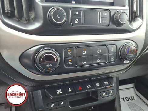 Used 2020 GMC Canyon SLE w/ Driver Alert Package AWD/4WD image 12
