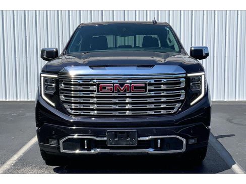 Used 2024 GMC Sierra 1500 Denali AWD/4WD image 3