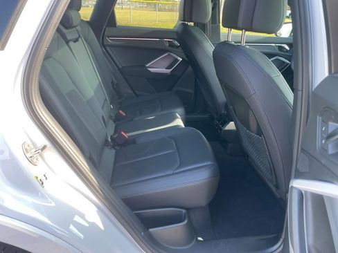 Used 2025 Audi Q3 2.0T Premium image 15