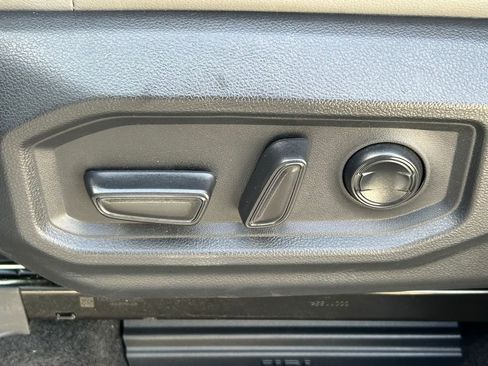 Used 2024 Toyota Tundra Limited image 25