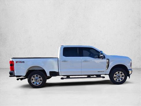 Certified 2024 Ford F250 Lariat w/ Chrome Package image 4